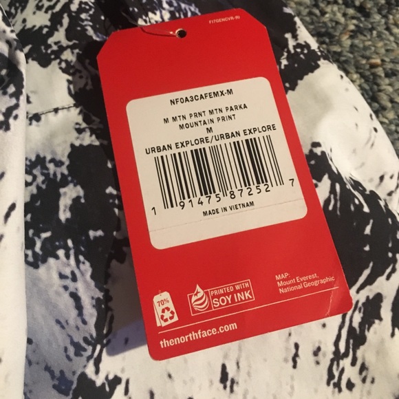 Supreme tnf parka FW 17 size medium - Picture 5 of 7